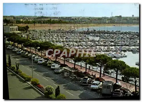 Cartes postales moderne Royan Charente Maritime Le Port de Plaisance et la Plage au second plan