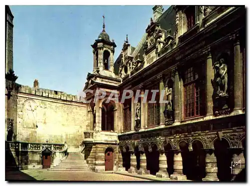 Cartes postales moderne La Rochelle Charente Maritime L'Hotel de Ville cour interieure