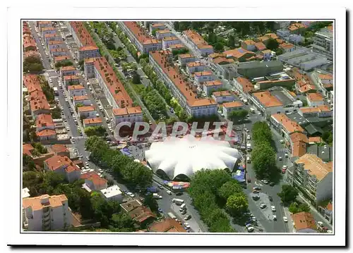 Cartes postales moderne Royan Vue aerienne Le Marche et le centre