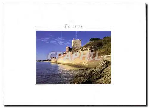 Cartes postales moderne Fouras Dominant l'embouchure de la Charente le chateau de Fouras