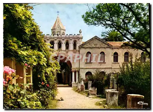 Cartes postales moderne Abbaye de N D de Lerins Ile Saint Honorat Cannes Facade du Monastere et Musee Lapidaire