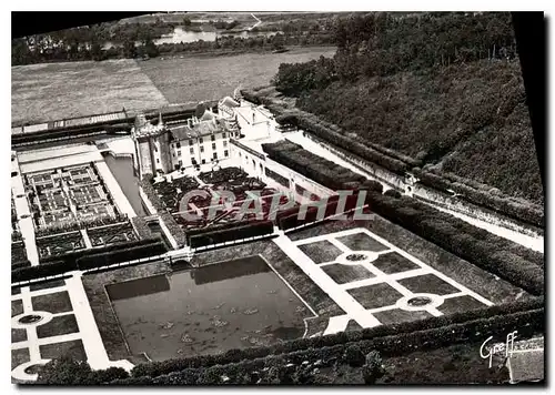 Cartes postales moderne En Touraine Villandry Indre et Loire vue aerienne le Chateau et les jardin