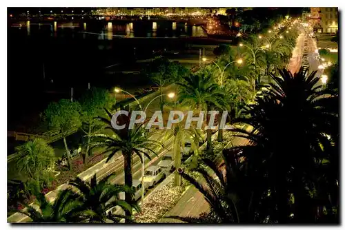 Cartes postales moderne La Cote d'Azur miracle de la nature cannes Alpes Maritimes la Croisette vers le Suquet la nuit