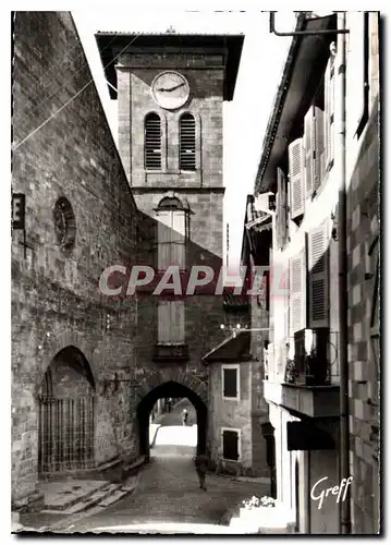 Cartes postales moderne En Pays Basque St Jean Pied de Port Facade et Clocher de l'eglise XV siecle