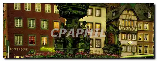 Cartes postales moderne Trier Mirktbrunnen und St Gangopth Kirche