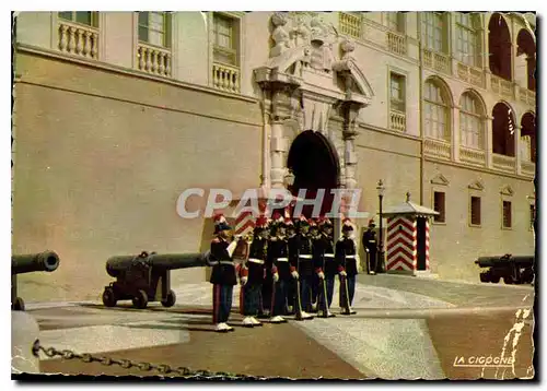 Cartes postales moderne Principaute de Monaco la Garde princiere devant le Palais