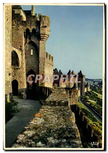 Cartes postales moderne Horizons de l'Aude La Cite de Carcassonne Ensemble de la Porte d'Aude les deux enceintes fortifi