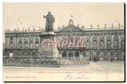 Cartes postales Nancy  Statue a Place Stanislas Hotel de Ville