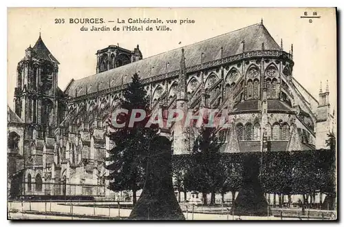 Cartes postales Bourges La Cathedrale vue prise du Jardin de l'Hotel de Ville