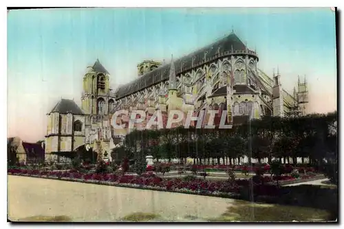 Cartes postales Bourges La Chatedrale et le Jardin de l'Hotel de Ville