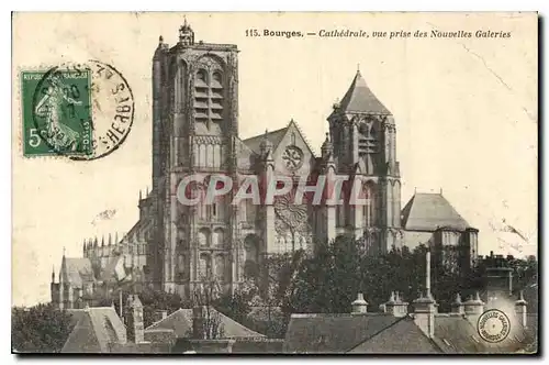 Ansichtskarte AK Bourges Cathedrale vue prise des Nouvelles Galeries