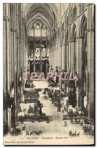 Cartes postales Bourges Cathedrale Grande Nef