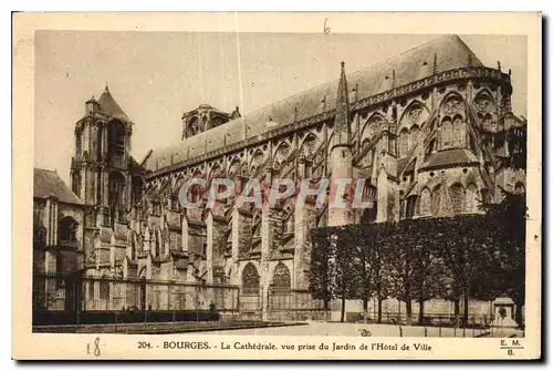 Cartes postales Bourges La Cathedrale vue prise du Jardin de l'Hotel de Ville