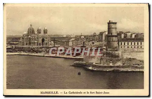 Cartes postales Marseille La Cathedrale et le Fort Saint Jean