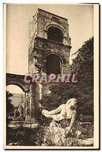 Cartes postales Arles Bouches du Rhone le Theatre Antique et statue de Niobe