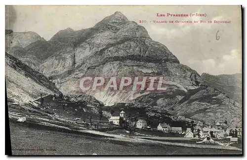 Cartes postales Les Pyrenees Village de Gavarnie et Pic de Secugnac