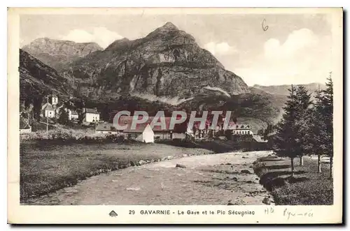 Cartes postales Gavarnie le Gave et le Pic Secugniac