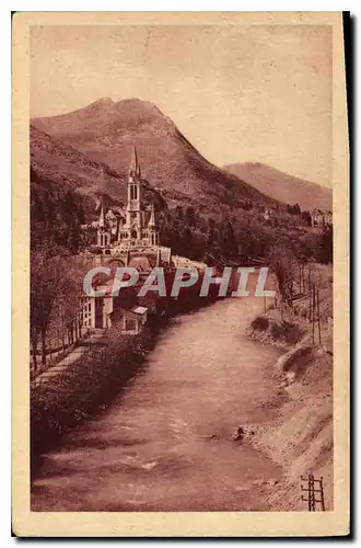 Cartes postales Lourdes la Basilique et la Gave