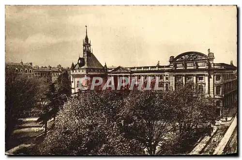 Ansichtskarte AK Pyrenees Ocean Toulouse Facade Est du Capitolde Donjon et Square