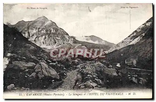 Ansichtskarte AK Gavarnie Hautes Pyrenees le Secugnia et l'Hotel du Vignemale