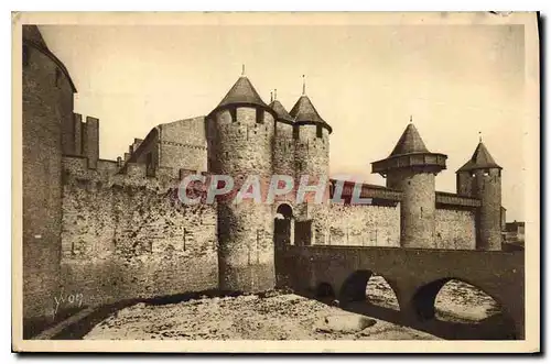 Cartes postales La Douce France Carcassonne Aude La Cite Entree du Chateau Les Hourds
