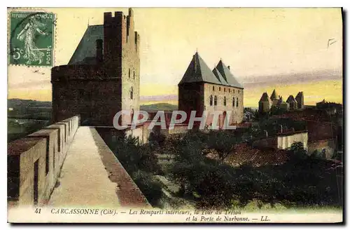 Cartes postales Carcassonne Cite Les Remparts interieurs la Tour du Tresau et la Porte de Narbonne