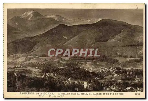 Cartes postales Bagneres de Bigorre Panorama sur la Ville La Vallee et le Pic du Midi