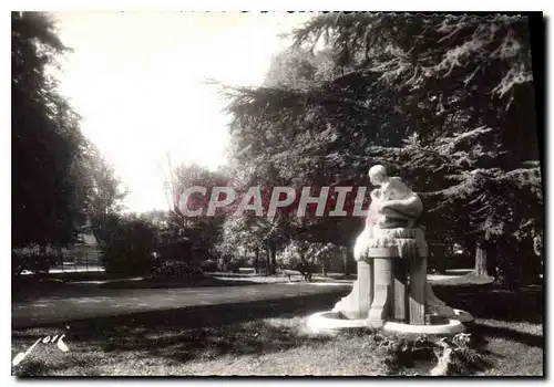 Cartes postales Bagneres du Bigorre H P Square des Vignaux la Danaide