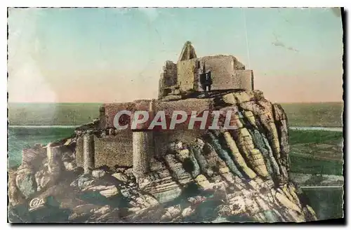 Cartes postales Valence Ruines de Crussol vieux chateau feodal campe sur le roc comme un nid d'aigles surplomban