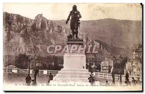 Cartes postales Valence la Place du Champs de Mars Statue du General Championnet et Crussol