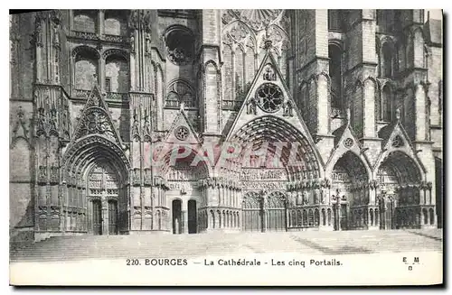 Ansichtskarte AK Bourges La Cathedrale Les cing Portails