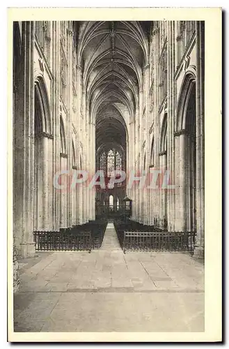 Cartes postales Tours Cathedrale Nef vue de l'Entree