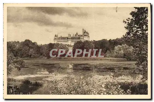 Cartes postales Chateau de Pierrefonds Oise Vue generale prise de L'Etang