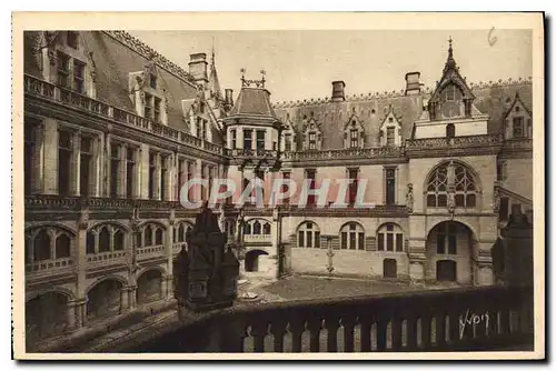 Ansichtskarte AK Chateau de Pierrefonds Oise La Cour d'Honneur