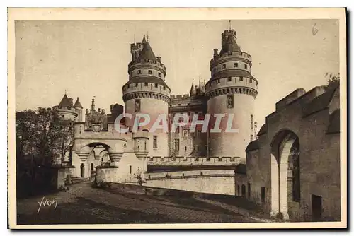 Ansichtskarte AK Chateau de Pierrefonds Oise L'Entree du Chateau et Tours Charlemagne