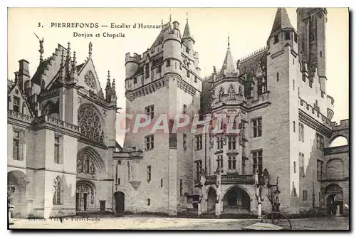 Ansichtskarte AK Pierrefonds Escalier d'Honneur Donjon et Chapelle