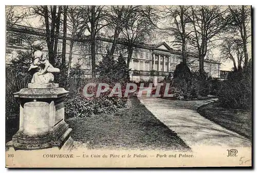 Cartes postales Compiegne Un Coin du Parc et le Palais