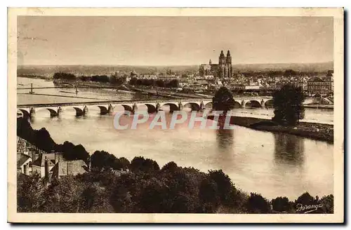 Cartes postales Vue Generale de pierre sur la Loire La Cathedrale