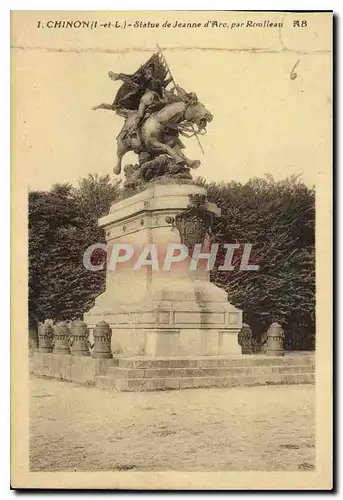 Ansichtskarte AK Chinon I et L Statue de Jeanne d'Arc par Roulleau