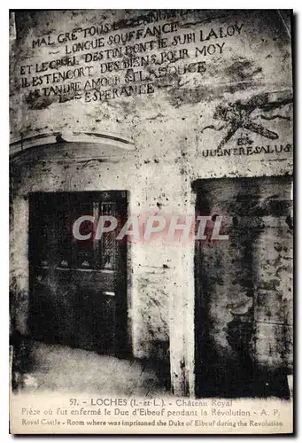 Cartes postales Loches I et L Chateau Royal Piece ou fut enferme le Duc d'Eibeuf pendant la Revolution