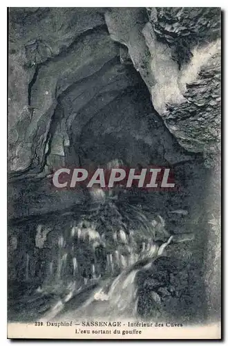 Cartes postales Dauphine Sassenage Interieur des Cuves l'eau sortant du Gouffre