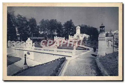 Cartes postales La Basilique de Lisieux Le Chermin de Croix exterieur Vue Generale