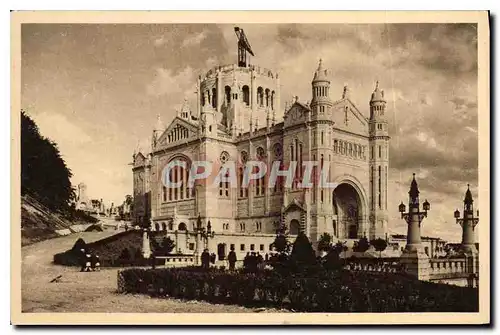 Cartes postales La Basilique de Lisieux Vue generale