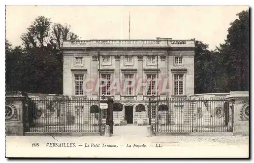Cartes postales Versailles Le Petit Trianon La Facade