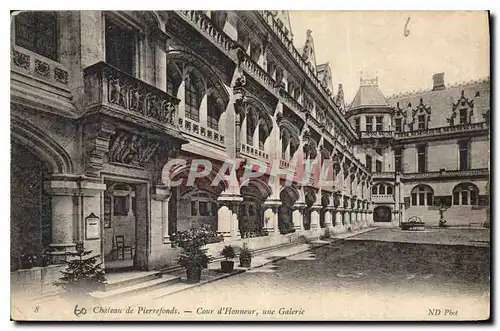 Ansichtskarte AK Chateau de Pierrefonde Cour d'Honneur une Galerie