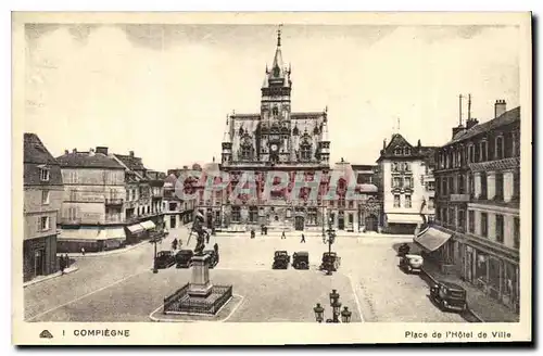 Cartes postales Compiegne Place de l'Hotel de Ville