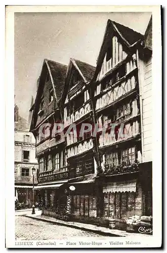 Cartes postales Lisieux Calvados Place Victor Hugo Vieilles Maisons