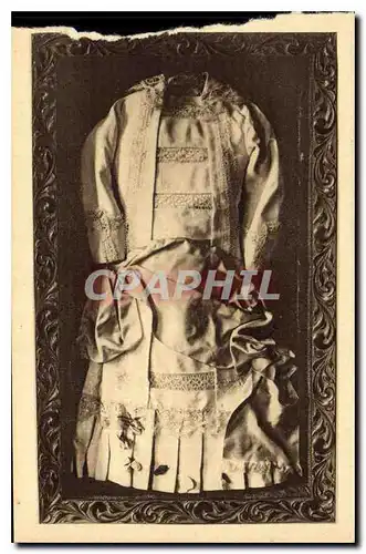 Cartes postales Robe blanche avee ceinture rose dont Sainte Therese de l'Enfant Jesus