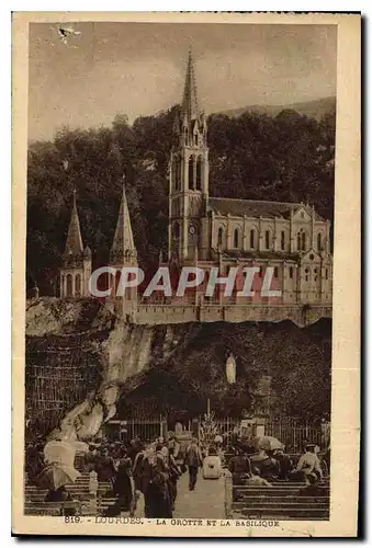 Cartes postales Gavarnie la Grotte et la Basilique