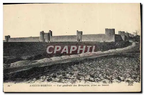 Cartes postales Aigues Mortes Vue generale des Remparts prise au levant